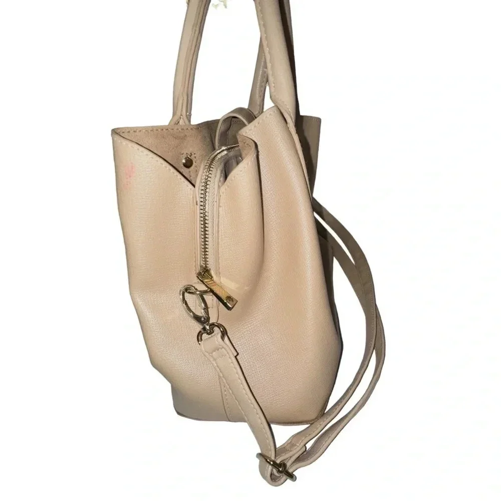 Christian Siriano neutral minimalist tan spacious tote‎ handbag w/shoulder strap